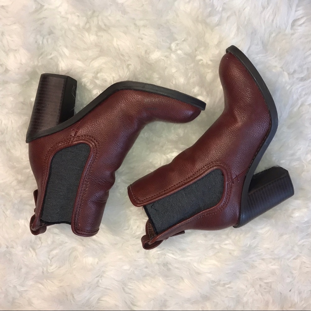Reddish brown heeled booties